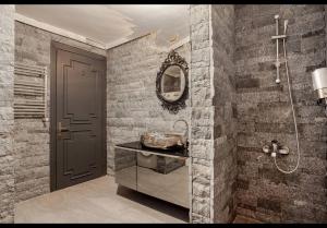 Modern Sea View Escape I Poolside Luxury Villa