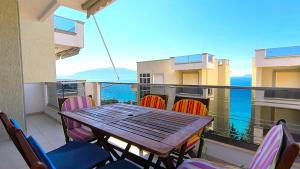 Blue Escape Sea View Apartments with Balcony