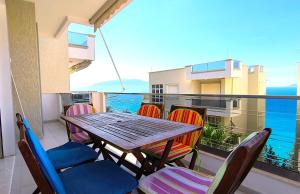 Blue Escape Sea View Apartments with Balcony