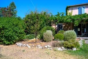La Tarente - Bedoin - Mont Ventoux - Mas provençal - 8 à 10 personnes - Idéal famille ou cyclistes