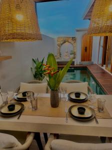 TONI 27 - Cozy Skybed and Ricefield Villa Ubud