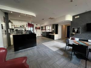 Master Hotel