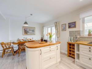 3 Bed in Seahouses oc-86834