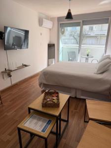 Estudio moderno, la mejor ubicación en Montevideo