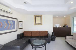 The Room Suphanburi