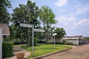 The Room Suphanburi