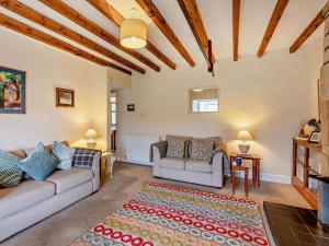 3 Bed in Alnwick oc-93171