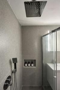 4BR Athens Home with 2 Private Units