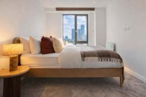 Alabaster Suite by CasaCity