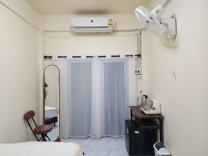 Sabai Sabai Room 4