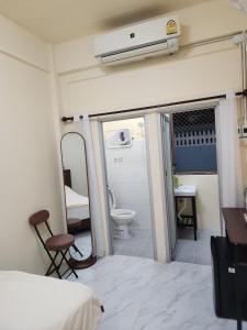 Sabai Sabai Room 4
