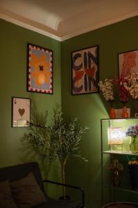 Stylish & Pet-Friendly Apt with Free Parking & Check-in