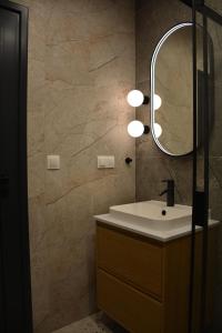 Peaceful 1BR plus Sofa Bed with opt Parking and EV charging