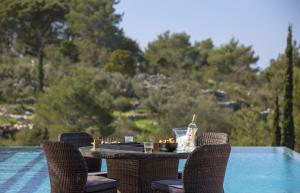 Villa Borsa Secluded Retreat with Sea Views Gym