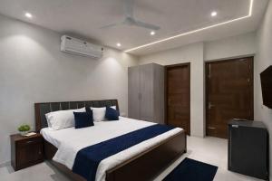 Premium Room Near Airport Couple & Solo Travel