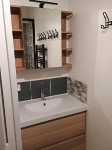 Appart rez-de-jardin proche gare