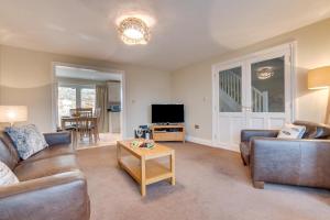 4 Bed in North Sunderland oc-gd0238