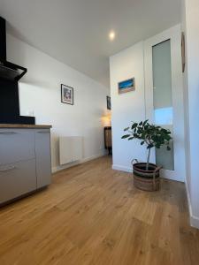 Beautiful 2-Bedroom Duplex in Downtown Auray