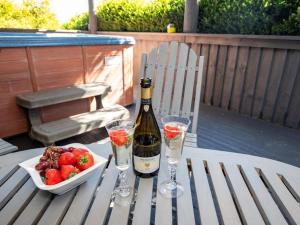 4 Bed in Richmond oc-82961