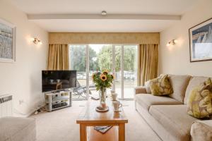 3 Bed in Christchurch oc-r27893