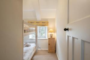 10 Bed in Wroxall oc-appuld