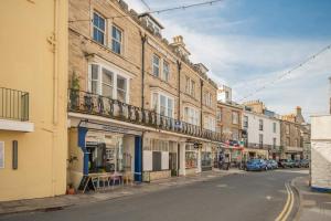 2 Bed in Swanage oc-b31105