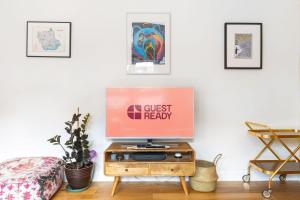 GuestReady - Cosy Apartment in Vibrant Stratford