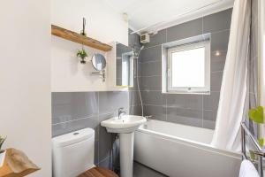 GuestReady - Cosy Apartment in Vibrant Stratford