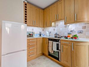 2 Bed in Swanage oc-90116