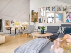 Holiday Home Julie - 1-5km from the sea by Interhome