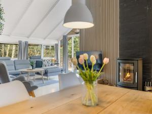 Holiday Home Julie - 1-5km from the sea by Interhome