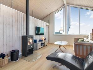 Holiday Home Hilmer - 180m from the sea by Interhome