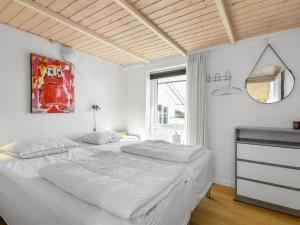 Holiday Home Hilmer - 180m from the sea by Interhome