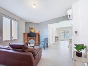 Apartment Les Sablières by Interhome