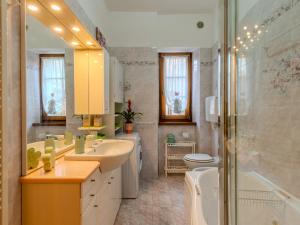 Apartment Arcobaleno House GardaLake by Interhome