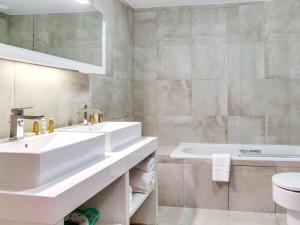Appartement Contemporain 6 Pers, Courchevel, avec Parking & Fitness - FR-1-562-32