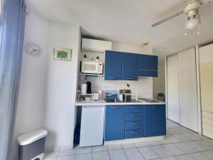 Valery Close to beach Prom des Anglais Ideal for 2 AC