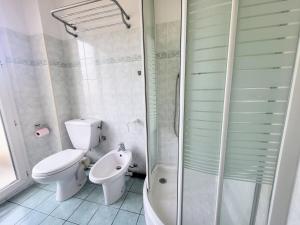 Valery Close to beach Prom des Anglais Ideal for 2 AC