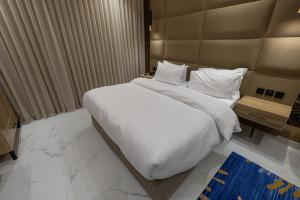 Studio with stylish design and self check-in