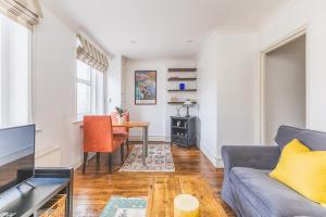 Light-Filled Islington Stay Near Angel