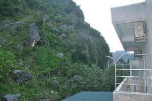Phòng 4 người Nhìn ra cảnh Núi non (Quadruple Room with Mountain View)