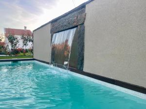 Turismo e Alojamento dos Lagos do Sabor - Piscina & SPA