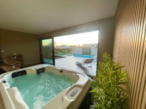 Turismo e Alojamento dos Lagos do Sabor - Piscina & SPA