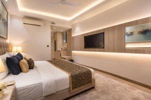 OPO Premier Royal Delhi Airport FREE Airport Pickup
