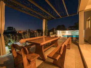 Holiday Home Villa Cera für 8 Personen in Pula by Interhome