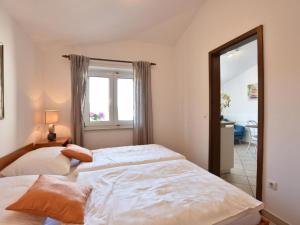 Apartment Wohnung mit gemeinschaftlichem Pool und Grill by Interhome