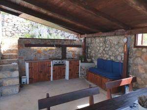 Holiday Home mit Pool in Lukovo Sugarje by Interhome