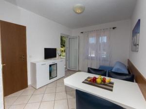 Apartment Wohnung in Pjescana mit gemeinschaftlichem Pool by Interhome
