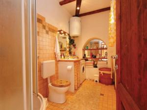 Holiday Home mit Pool in Lukovo Sugarje by Interhome