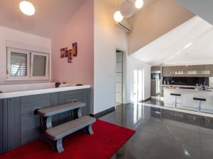 Apartment Moderne Ferienwohnung mit Gartennutzung- einem g by Interhome